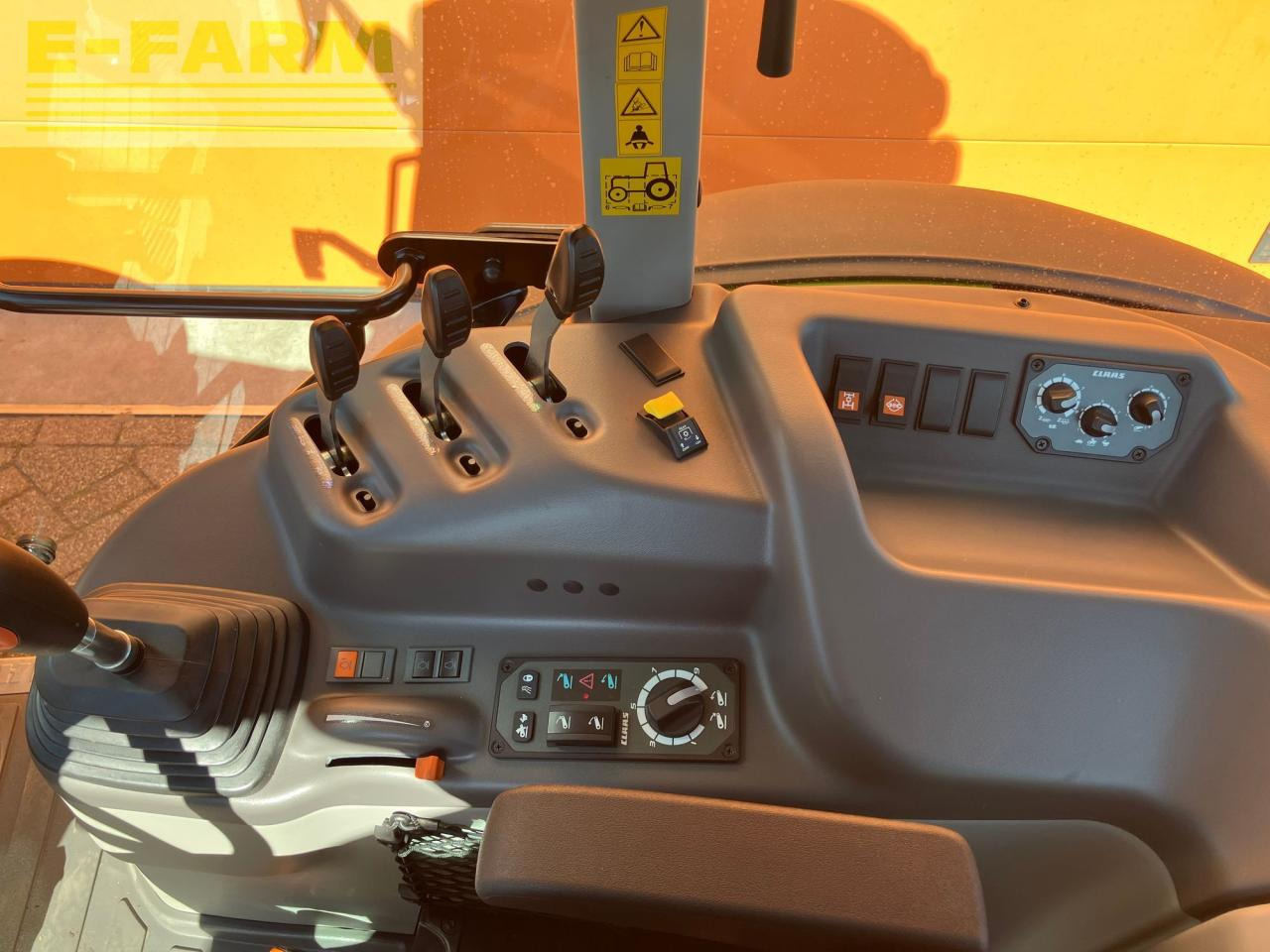 CLAAS AXOS 230 - Traktor: pilt 5 CLAAS AXOS 230 - Traktor: pilt 5