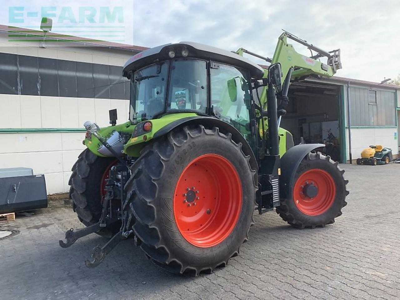 CLAAS arion 420 - Traktor: pilt 5 CLAAS arion 420 - Traktor: pilt 5