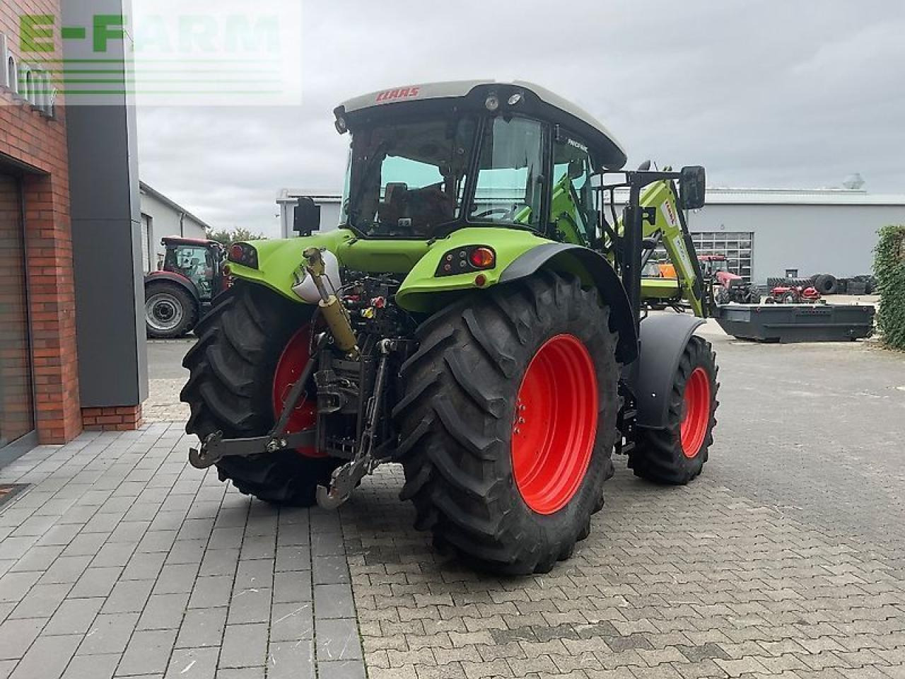 CLAAS arion 450 cis CIS - Traktor: pilt 4 CLAAS arion 450 cis CIS - Traktor: pilt 4