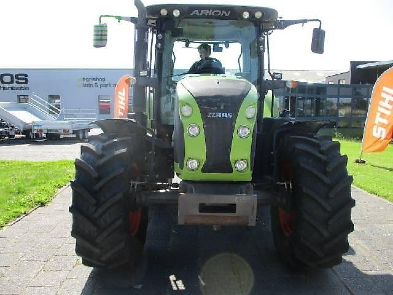 CLAAS arion 520 - Traktor: pilt 2 CLAAS arion 520 - Traktor: pilt 2