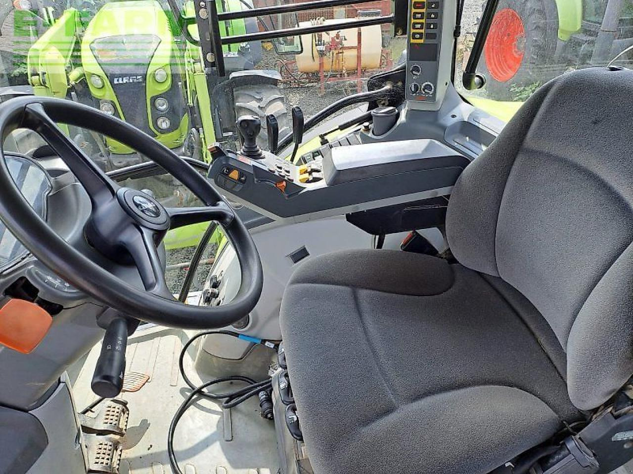 CLAAS arion 530 cis CIS - Traktor: pilt 5 CLAAS arion 530 cis CIS - Traktor: pilt 5