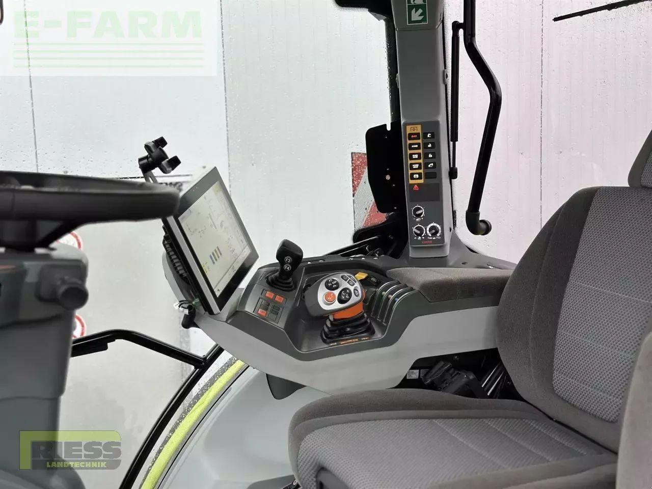 CLAAS arion 550 cebis cmatic a95 CMATIC CEBIS - Traktor: pilt 4 CLAAS arion 550 cebis cmatic a95 CMATIC CEBIS - Traktor: pilt 4
