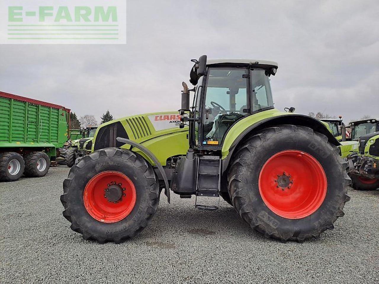 CLAAS axion 820 c-matic CMATIC - Traktor: pilt 2 CLAAS axion 820 c-matic CMATIC - Traktor: pilt 2