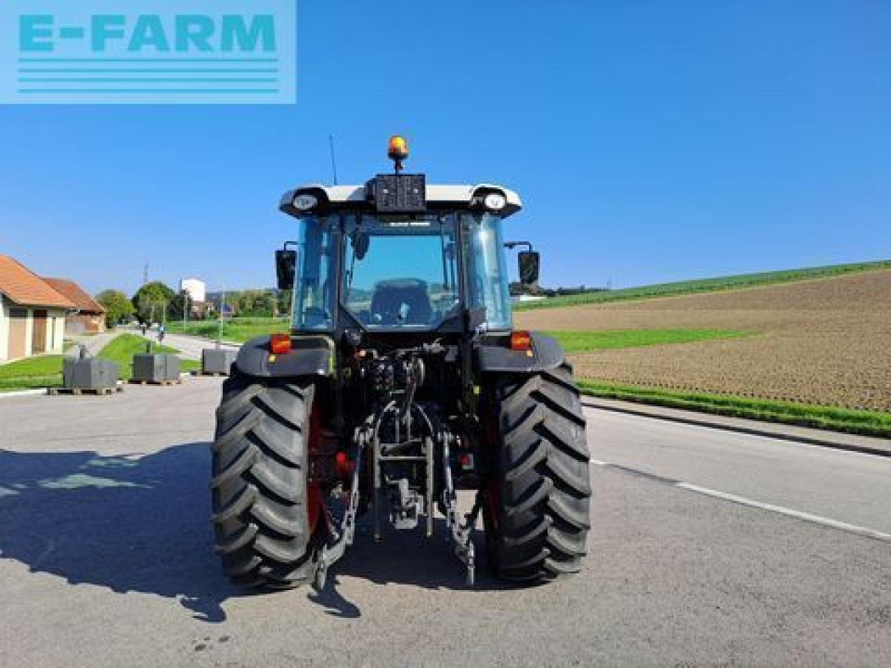 CLAAS axos 240 - Traktor: pilt 4 CLAAS axos 240 - Traktor: pilt 4