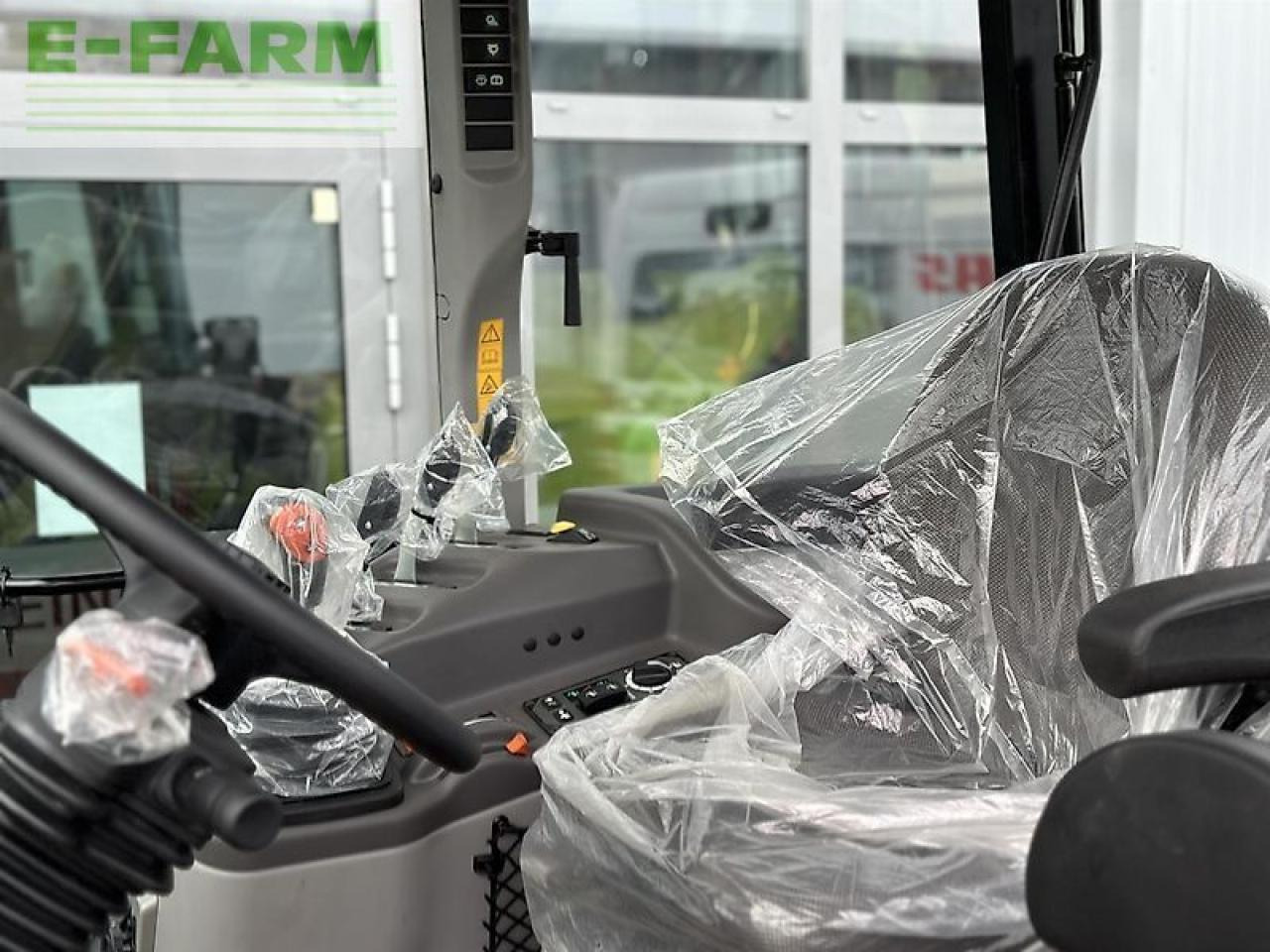 CLAAS axos 240 advanced fl-konsole - Traktor: pilt 4 CLAAS axos 240 advanced fl-konsole - Traktor: pilt 4