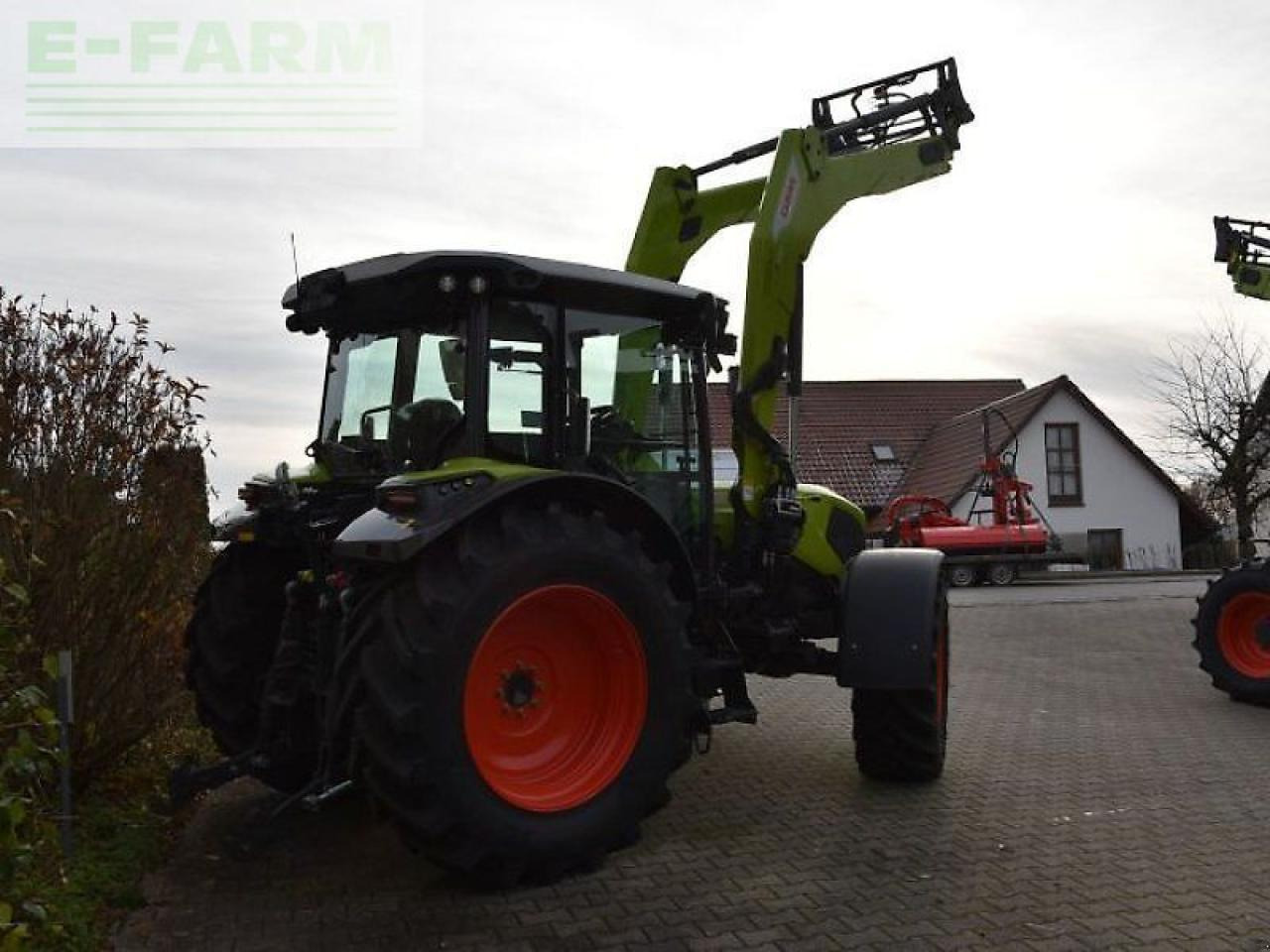 CLAAS axos 3.105 mit fl 100 c - Traktor: pilt 3 CLAAS axos 3.105 mit fl 100 c - Traktor: pilt 3