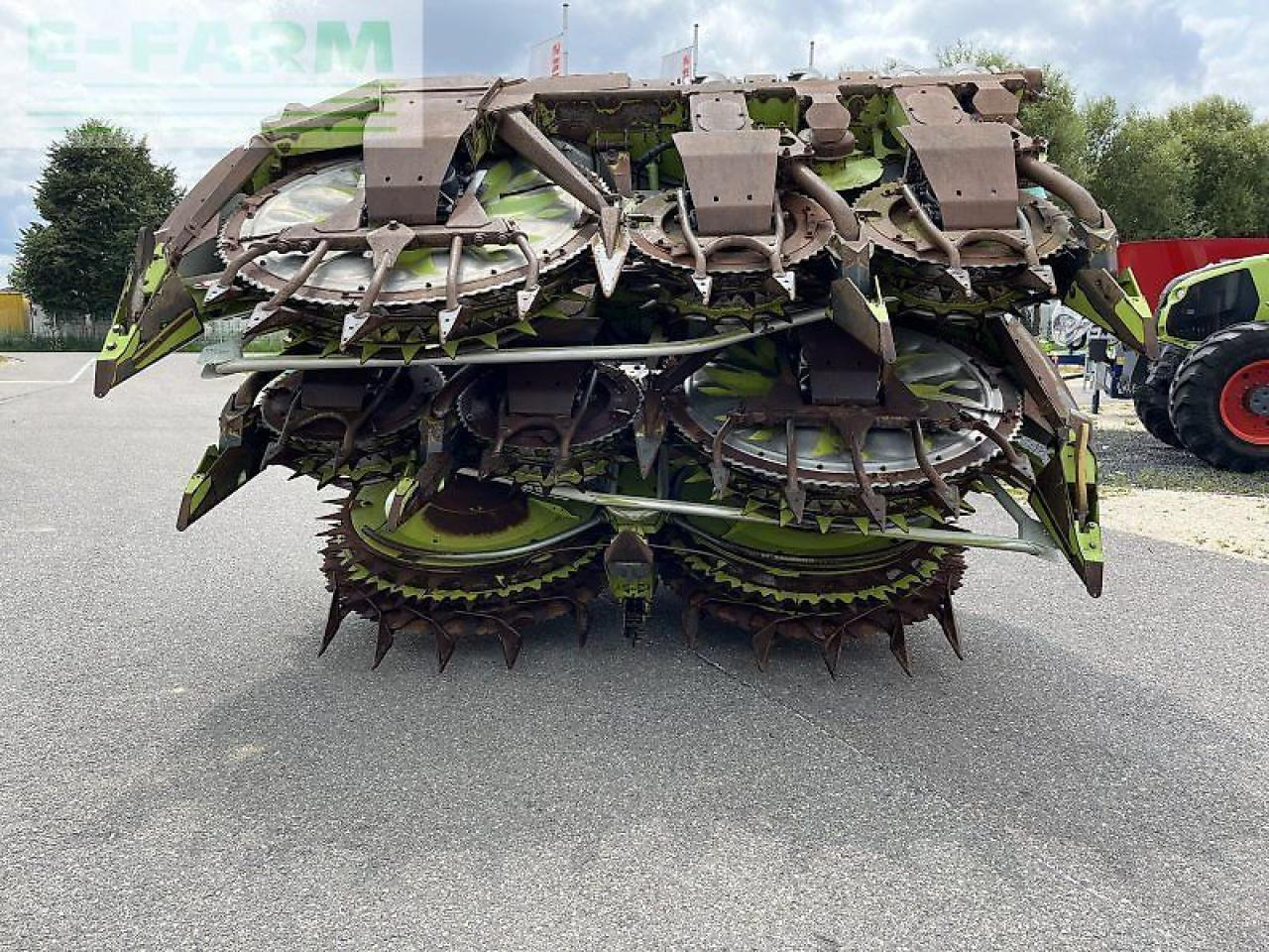 CLAAS orbis 900 + transportfahrwerk preis reduziert !!! - Saagikoristusmasina lisa: pilt 4 CLAAS orbis 900 + transportfahrwerk preis reduziert !!! - Saagikoristusmasina lisa: pilt 4