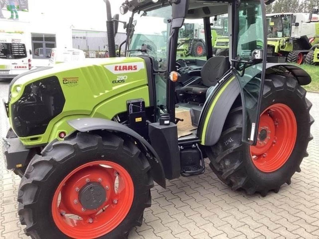 CLAAS traktor elios 210 kabine adva. - Traktor: pilt 3 CLAAS traktor elios 210 kabine adva. - Traktor: pilt 3