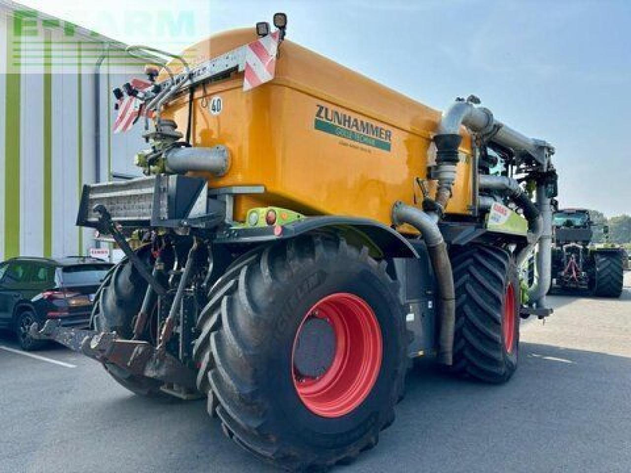 CLAAS xerion 4000 saddle trac, zunhammer acx 16 cbm SADDLE TRAC - Traktor: pilt 5 CLAAS xerion 4000 saddle trac, zunhammer acx 16 cbm SADDLE TRAC - Traktor: pilt 5