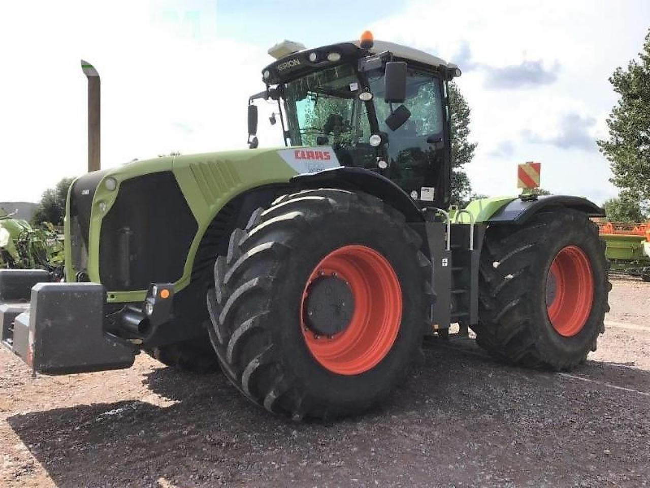 CLAAS xerion 5000 trac TRAC - Traktor: pilt 1 CLAAS xerion 5000 trac TRAC - Traktor: pilt 1