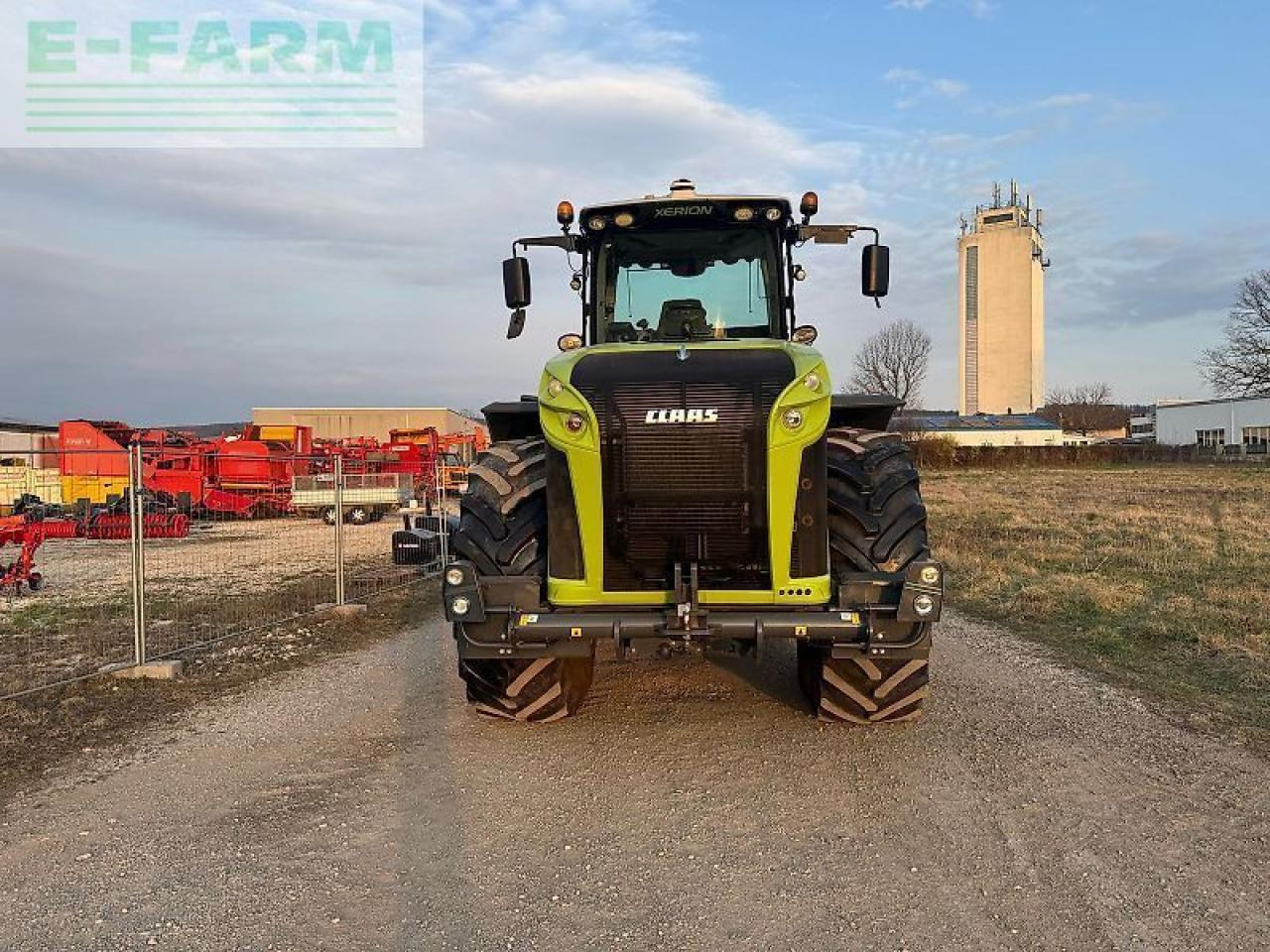 CLAAS xerion 5000 trac vc TRAC VC - Traktor: pilt 2 CLAAS xerion 5000 trac vc TRAC VC - Traktor: pilt 2