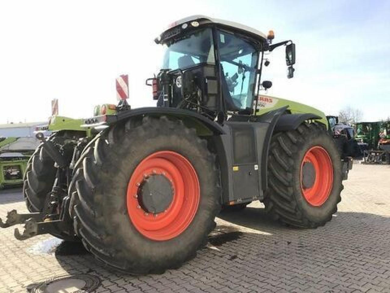 CLAAS xerion 5000 trac vc TRAC VC - Traktor: pilt 4 CLAAS xerion 5000 trac vc TRAC VC - Traktor: pilt 4