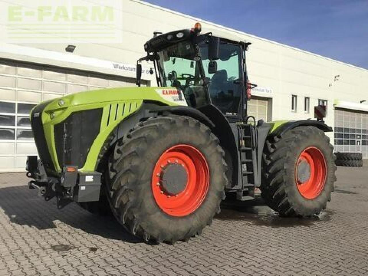 CLAAS xerion 5000 trac vc TRAC VC - Traktor: pilt 1 CLAAS xerion 5000 trac vc TRAC VC - Traktor: pilt 1
