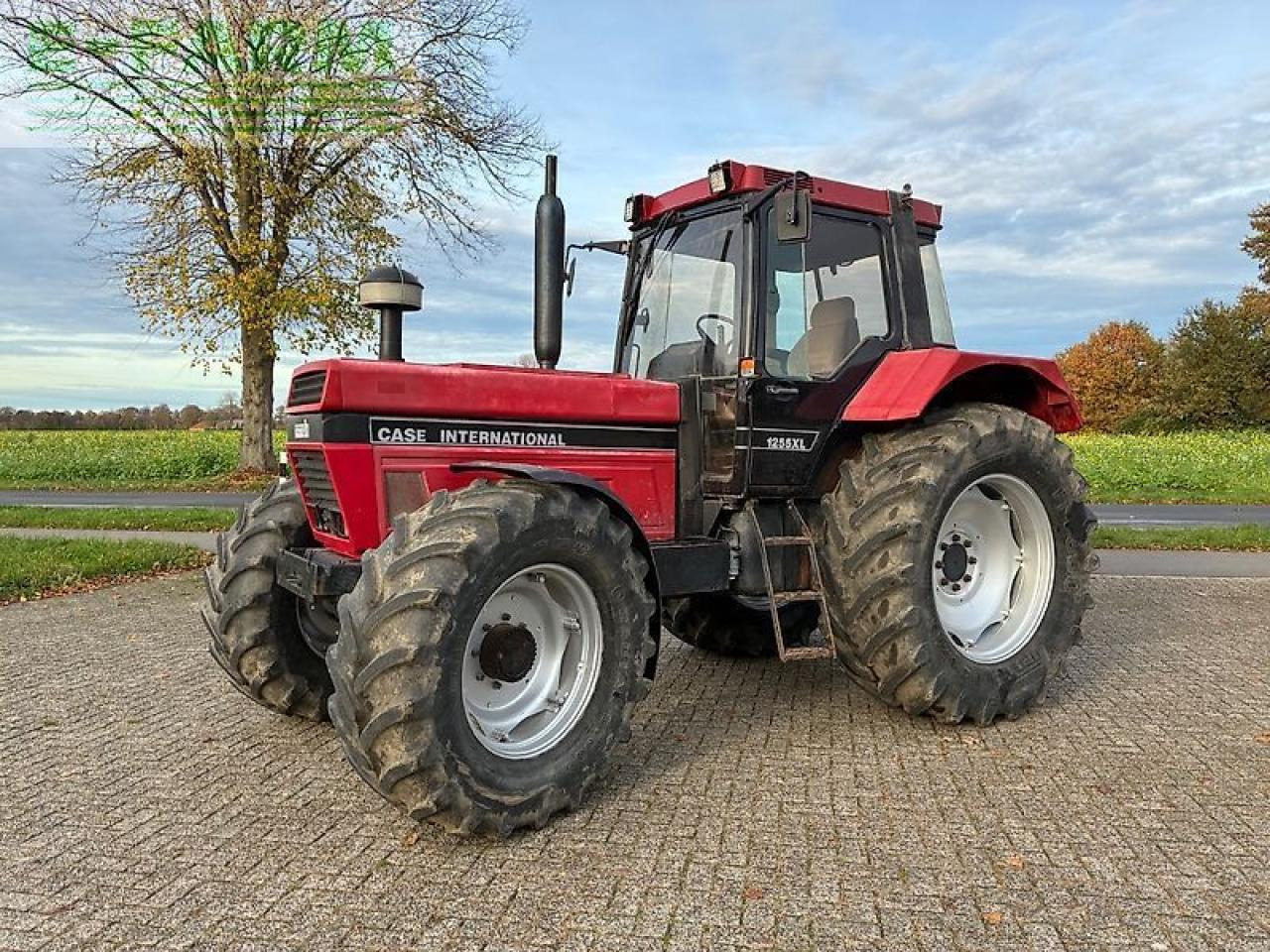 Case-IH 1255 - Traktor: pilt 1 Case-IH 1255 - Traktor: pilt 1