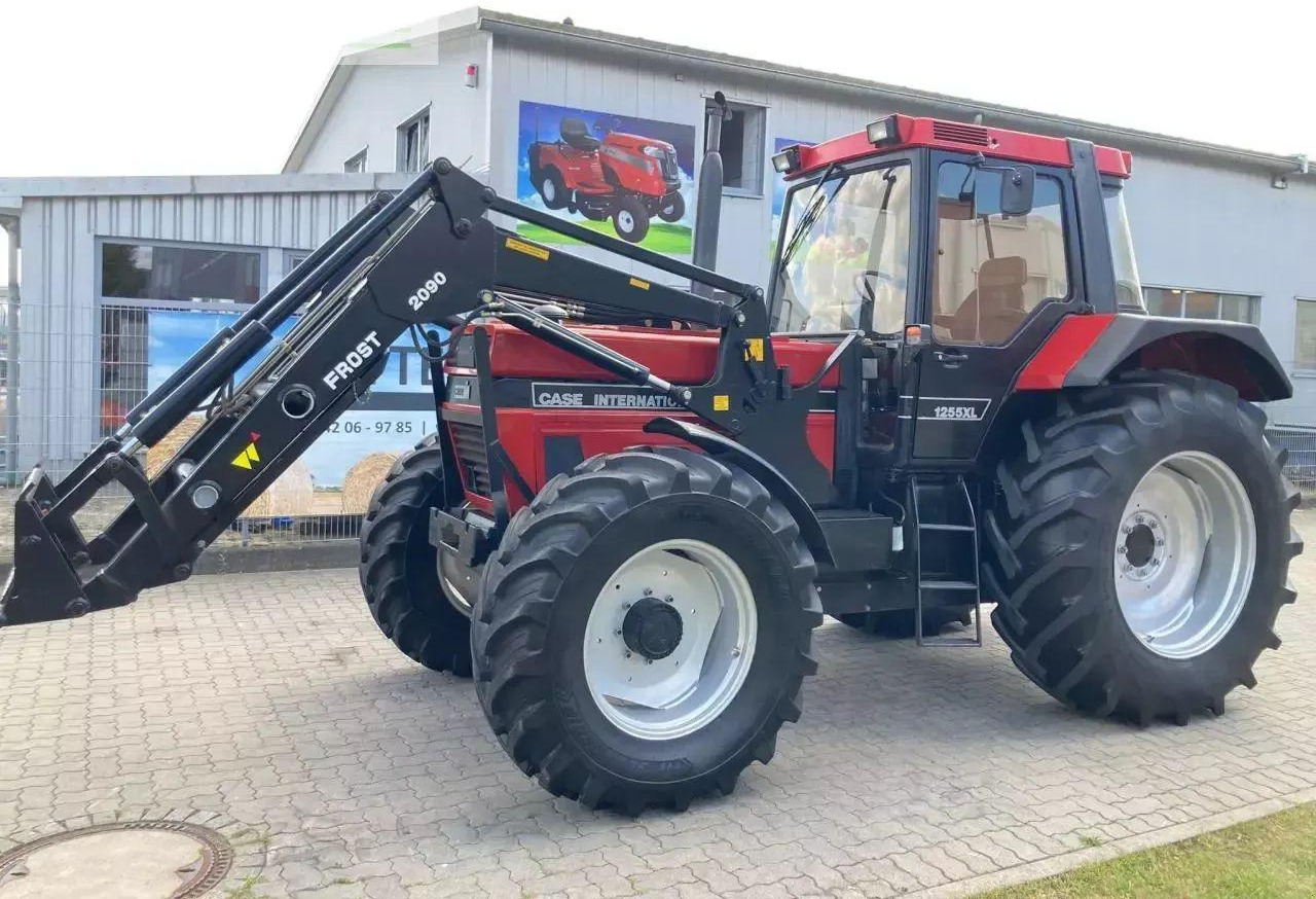 Case-IH 1255 xl - Traktor: pilt 2 Case-IH 1255 xl - Traktor: pilt 2