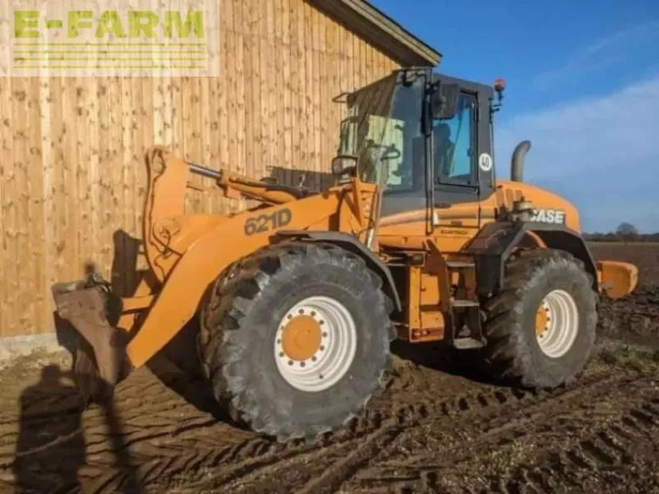 Case-IH 621d - Miniekskavaator: pilt 2 Case-IH 621d - Miniekskavaator: pilt 2