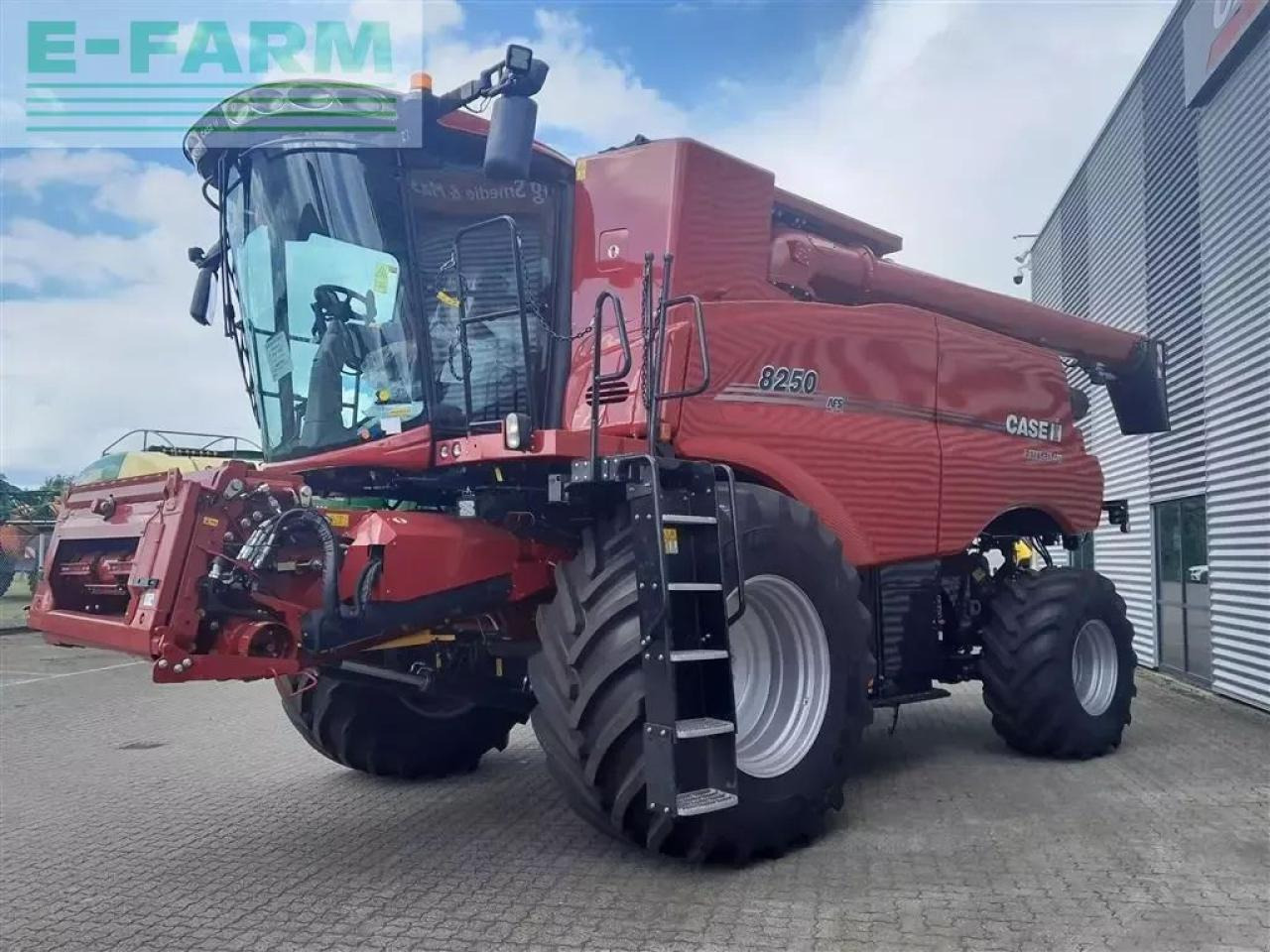 Case-IH 8250 kampagnepris axial-flow 8250 med 35 fod varioskærebord - Kombain: pilt 4 Case-IH 8250 kampagnepris axial-flow 8250 med 35 fod varioskærebord - Kombain: pilt 4