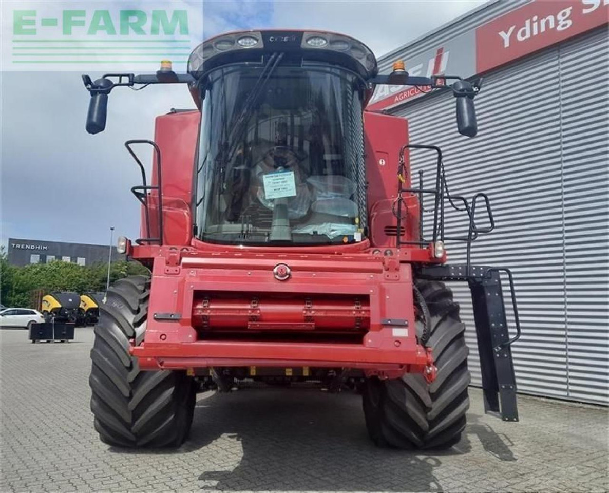Case-IH 8250 kampagnepris axial-flow 8250 med 35 fod varioskærebord - Kombain: pilt 5 Case-IH 8250 kampagnepris axial-flow 8250 med 35 fod varioskærebord - Kombain: pilt 5