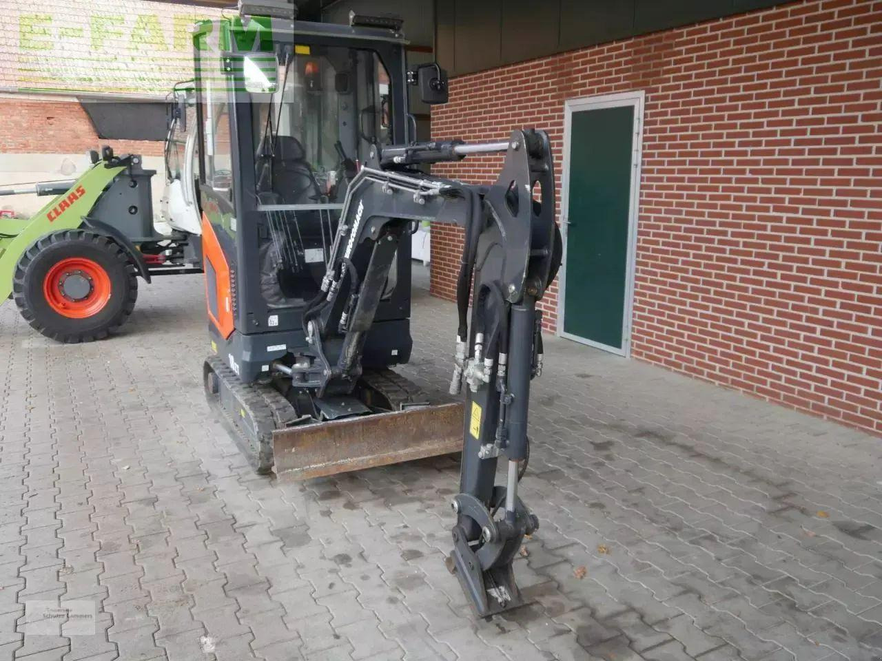 Case-IH eurocomach 18zt - Miniekskavaator: pilt 2 Case-IH eurocomach 18zt - Miniekskavaator: pilt 2