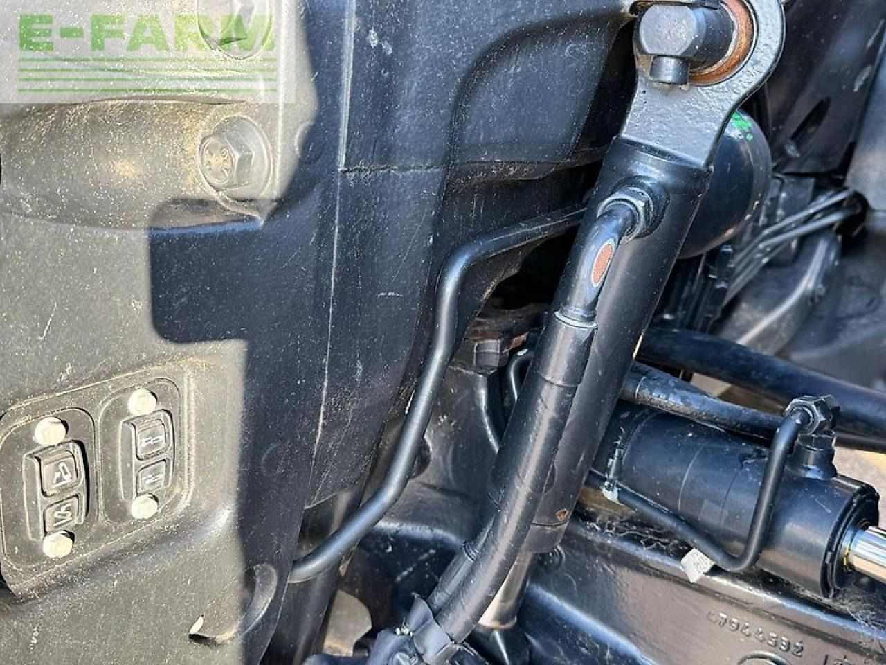 Case-IH optum 300 cvx CVX - Traktor: pilt 5 Case-IH optum 300 cvx CVX - Traktor: pilt 5