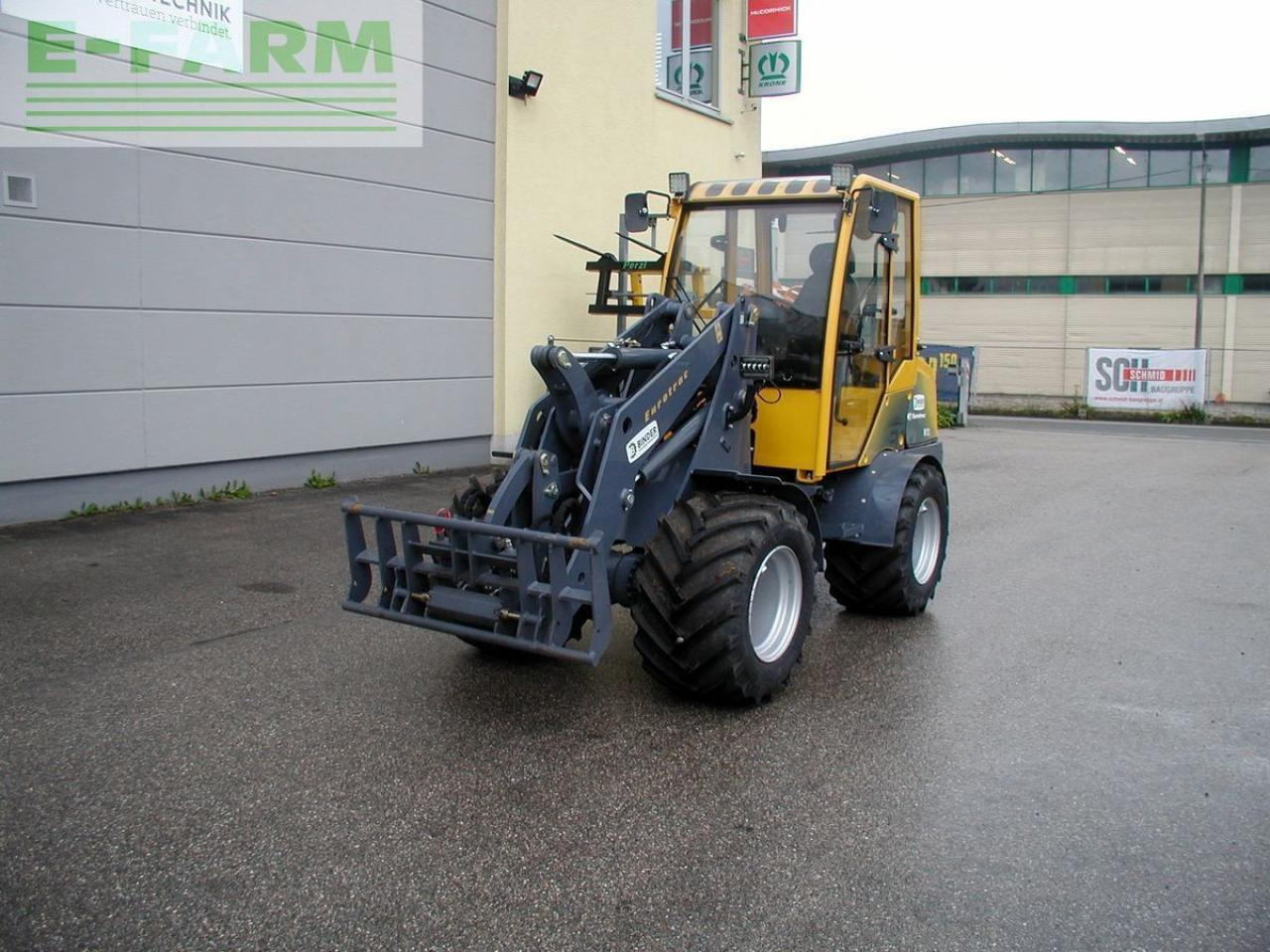 Eurotrac 850 / w13-cf hoflader - Miniekskavaator: pilt 1 Eurotrac 850 / w13-cf hoflader - Miniekskavaator: pilt 1