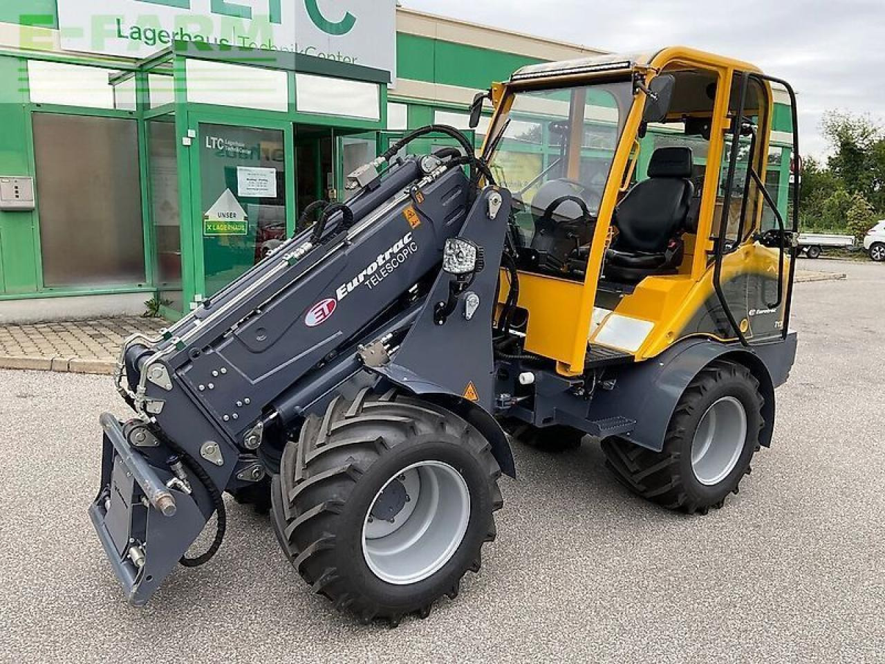 Eurotrac t 13-cf - Miniekskavaator: pilt 1 Eurotrac t 13-cf - Miniekskavaator: pilt 1