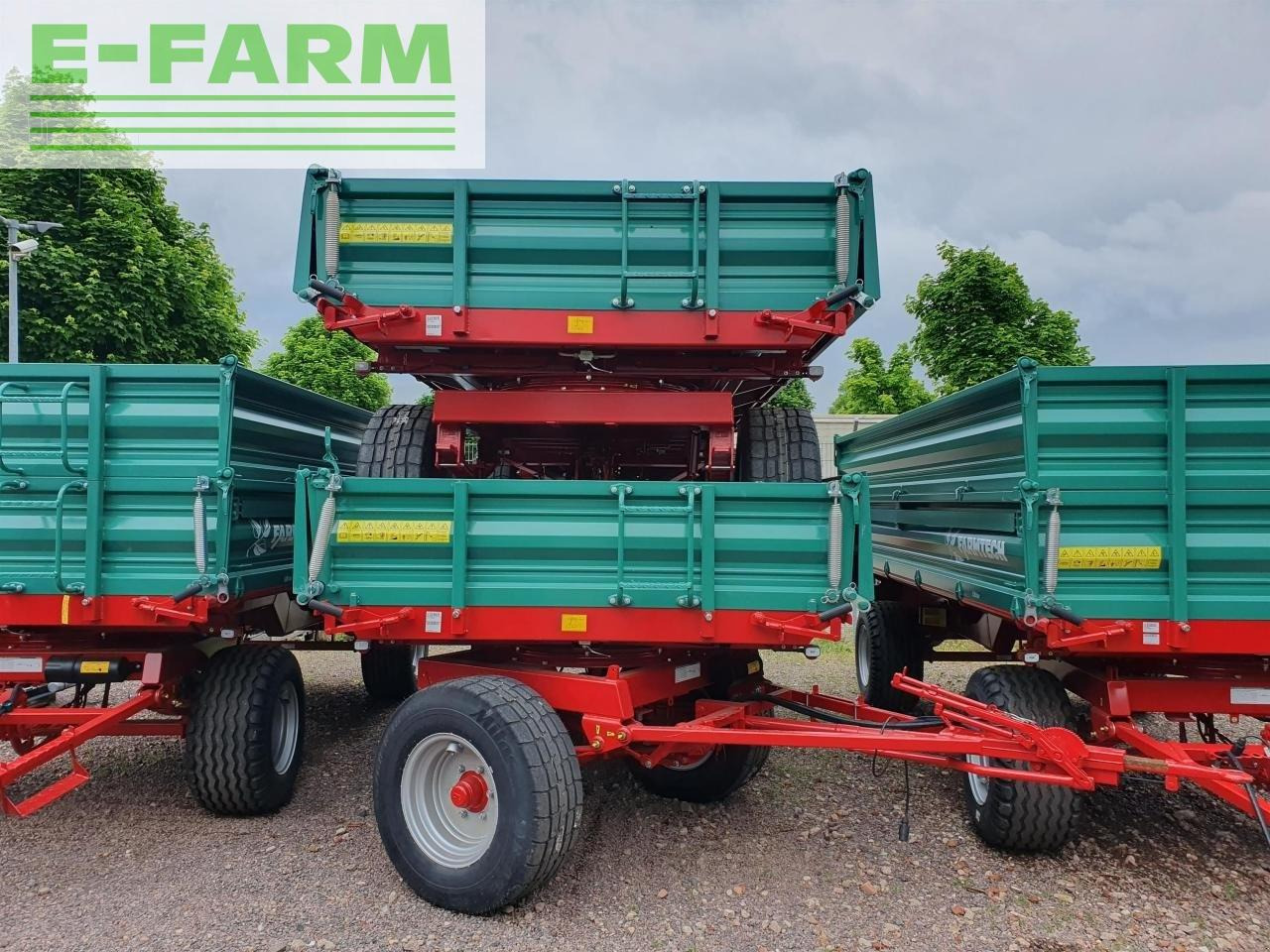 Farmtech zdk 800 - Põllutöö tõstuk-järelhaagis/ Kallur: pilt 1 Farmtech zdk 800 - Põllutöö tõstuk-järelhaagis/ Kallur: pilt 1