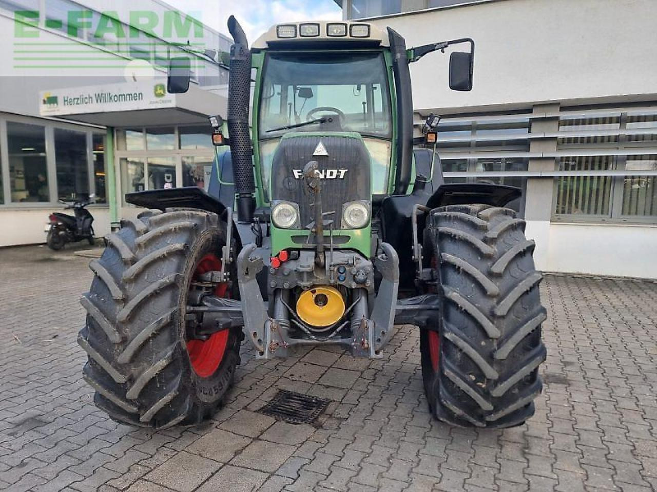 Fendt 718 vario comiii - Traktor: pilt 2 Fendt 718 vario comiii - Traktor: pilt 2