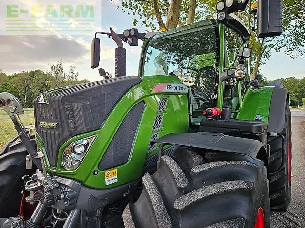 Fendt 724 s4 profi plus (718 720 722 ) - Traktor: pilt 3 Fendt 724 s4 profi plus (718 720 722 ) - Traktor: pilt 3