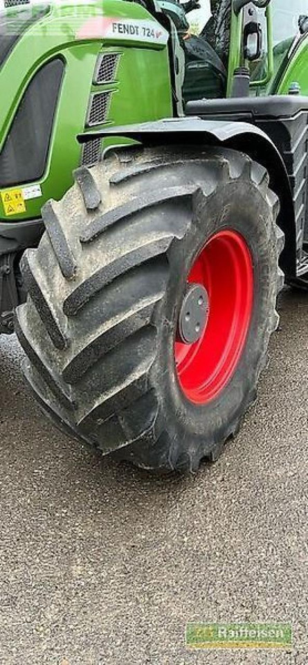 Fendt 724 vario - Traktor: pilt 2 Fendt 724 vario - Traktor: pilt 2