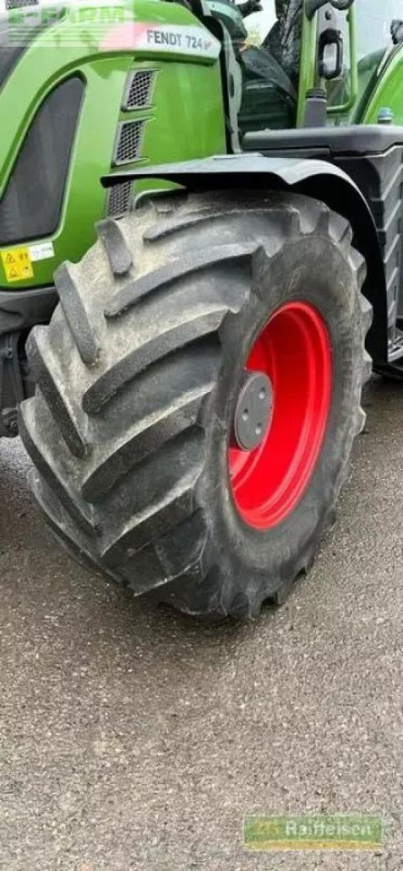 Fendt 724 vario - Traktor: pilt 2 Fendt 724 vario - Traktor: pilt 2
