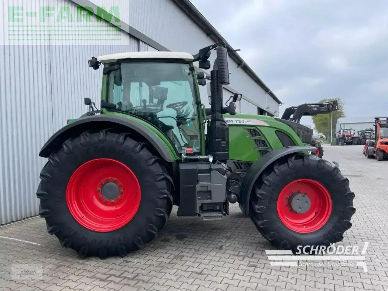 Fendt 724 vario s4 profi plus ProfiPlus - Traktor: pilt 2 Fendt 724 vario s4 profi plus ProfiPlus - Traktor: pilt 2