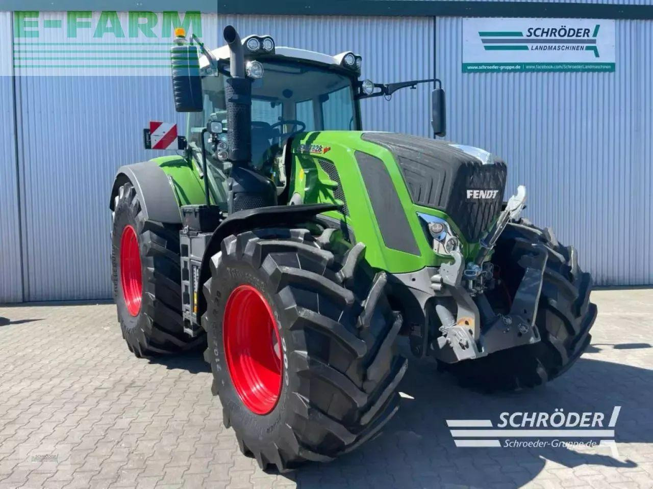 Fendt 828 vario s4 profi plus ProfiPlus - Traktor: pilt 2 Fendt 828 vario s4 profi plus ProfiPlus - Traktor: pilt 2