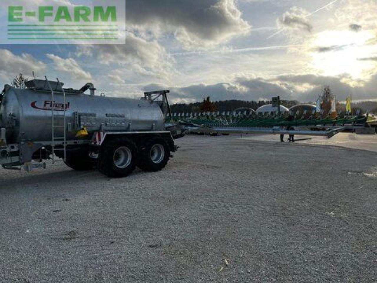 Fliegl pfw 12000 maxx-line - Lägapütt: pilt 2 Fliegl pfw 12000 maxx-line - Lägapütt: pilt 2