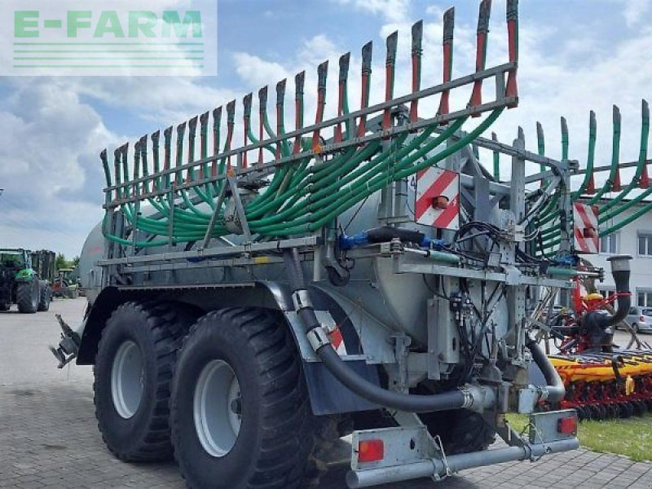 Fliegl pfw 16000 tandem fox - Väetamisseadmed: pilt 4 Fliegl pfw 16000 tandem fox - Väetamisseadmed: pilt 4