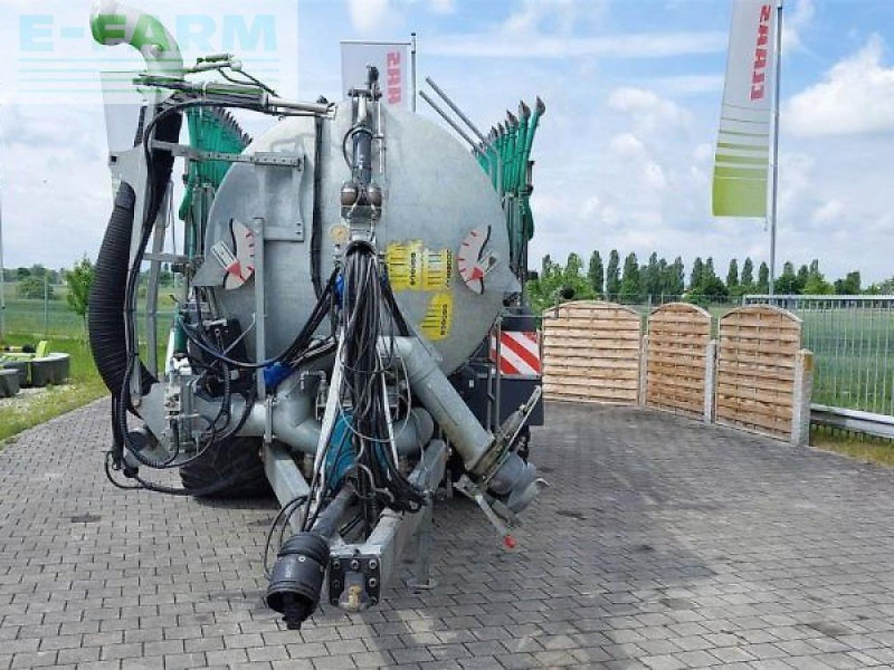 Fliegl pfw 16000 tandem fox - Väetamisseadmed: pilt 3 Fliegl pfw 16000 tandem fox - Väetamisseadmed: pilt 3