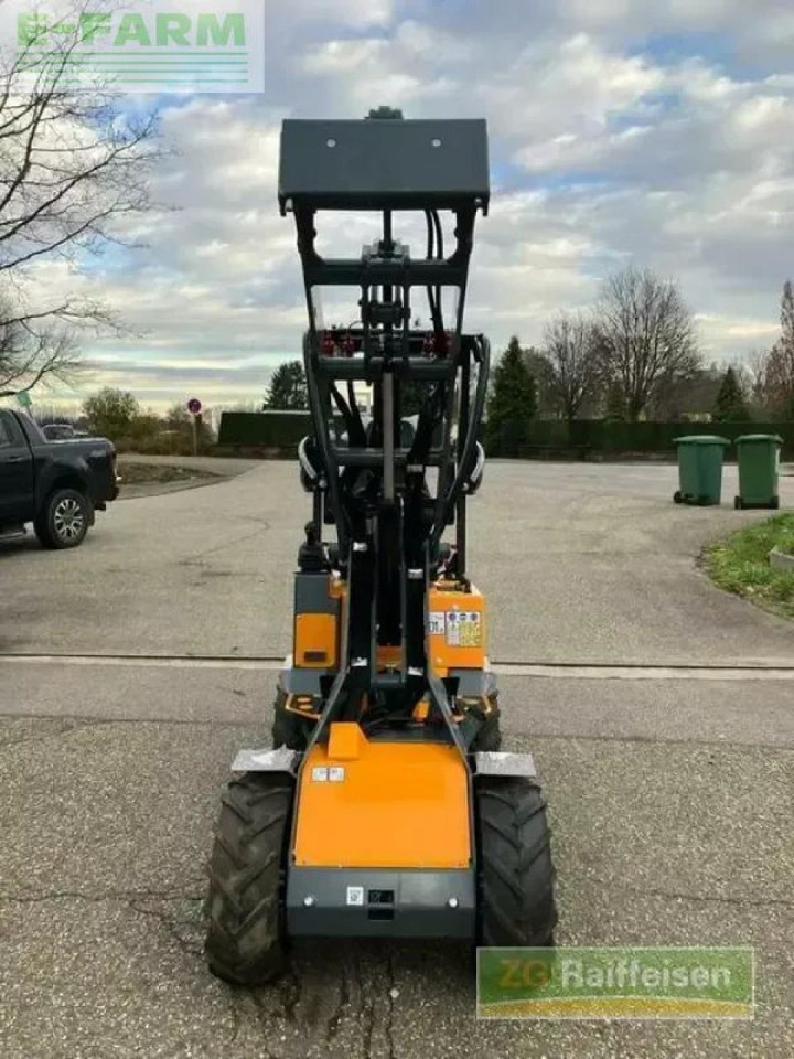 Giant g1200 - Miniekskavaator: pilt 2 Giant g1200 - Miniekskavaator: pilt 2