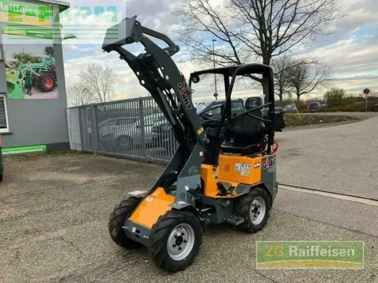 Giant g1200 - Miniekskavaator: pilt 3 Giant g1200 - Miniekskavaator: pilt 3