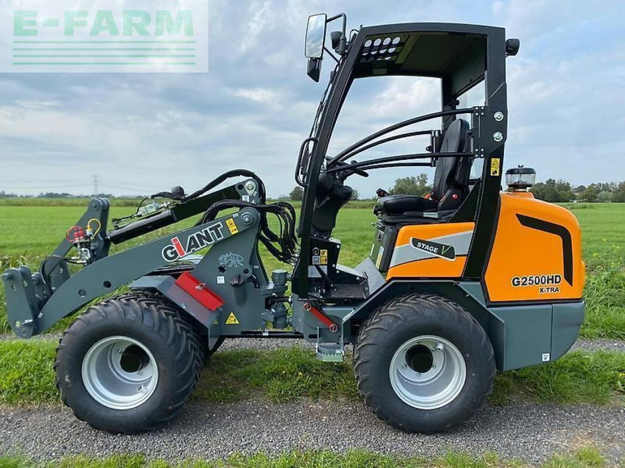 Giant g2500 x-tra hd neu - Miniekskavaator: pilt 1 Giant g2500 x-tra hd neu - Miniekskavaator: pilt 1