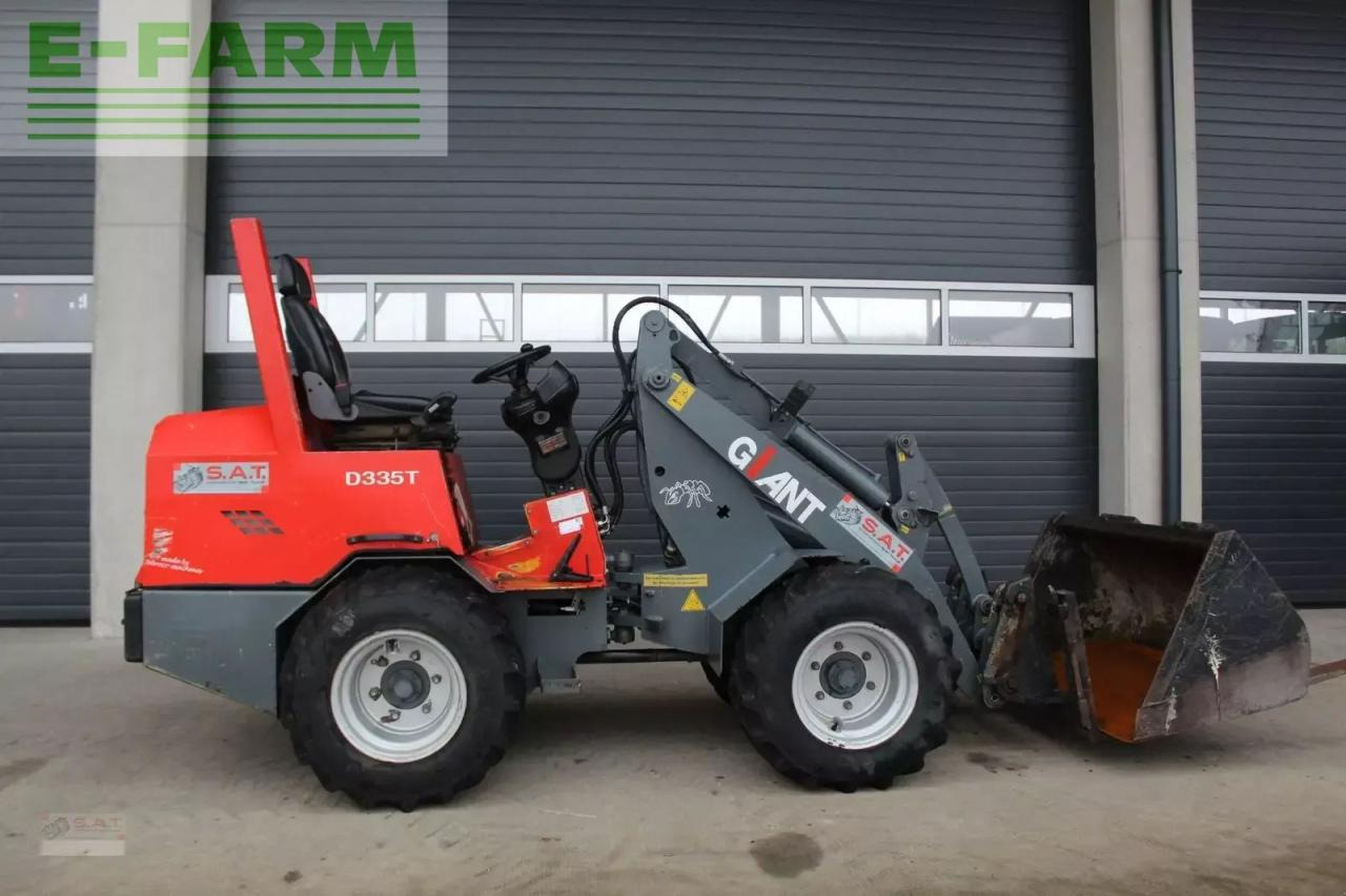Giant hoflader d 335 t - Rataslaadur: pilt 5 Giant hoflader d 335 t - Rataslaadur: pilt 5