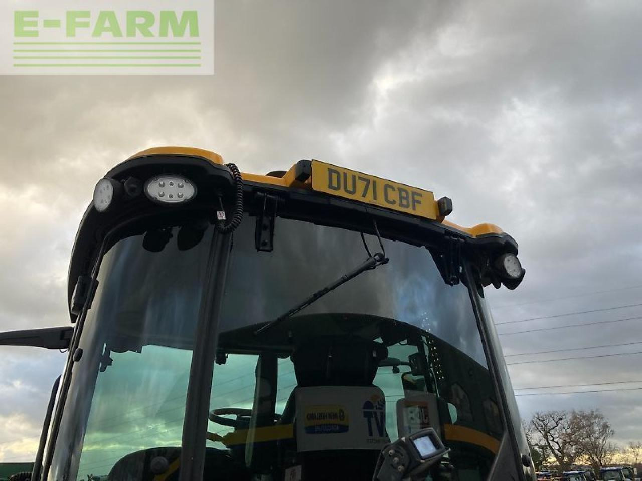 Traktor JCB 4220: pilt 11