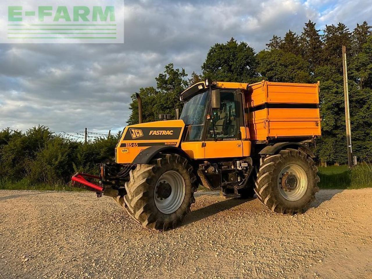 JCB fastrac 185/65 - Traktor: pilt 1 JCB fastrac 185/65 - Traktor: pilt 1