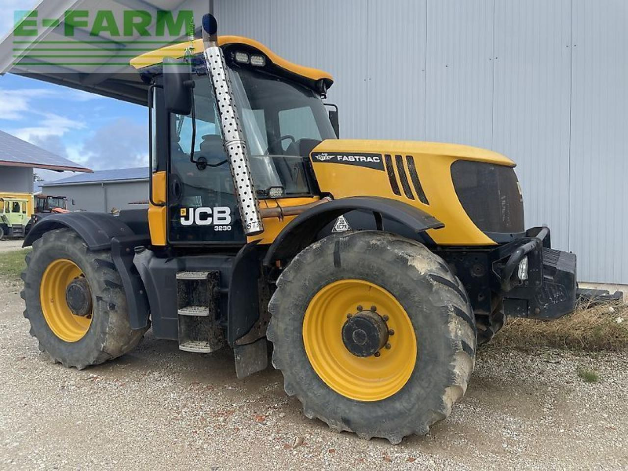 JCB fastrac 3230 - Traktor: pilt 1 JCB fastrac 3230 - Traktor: pilt 1