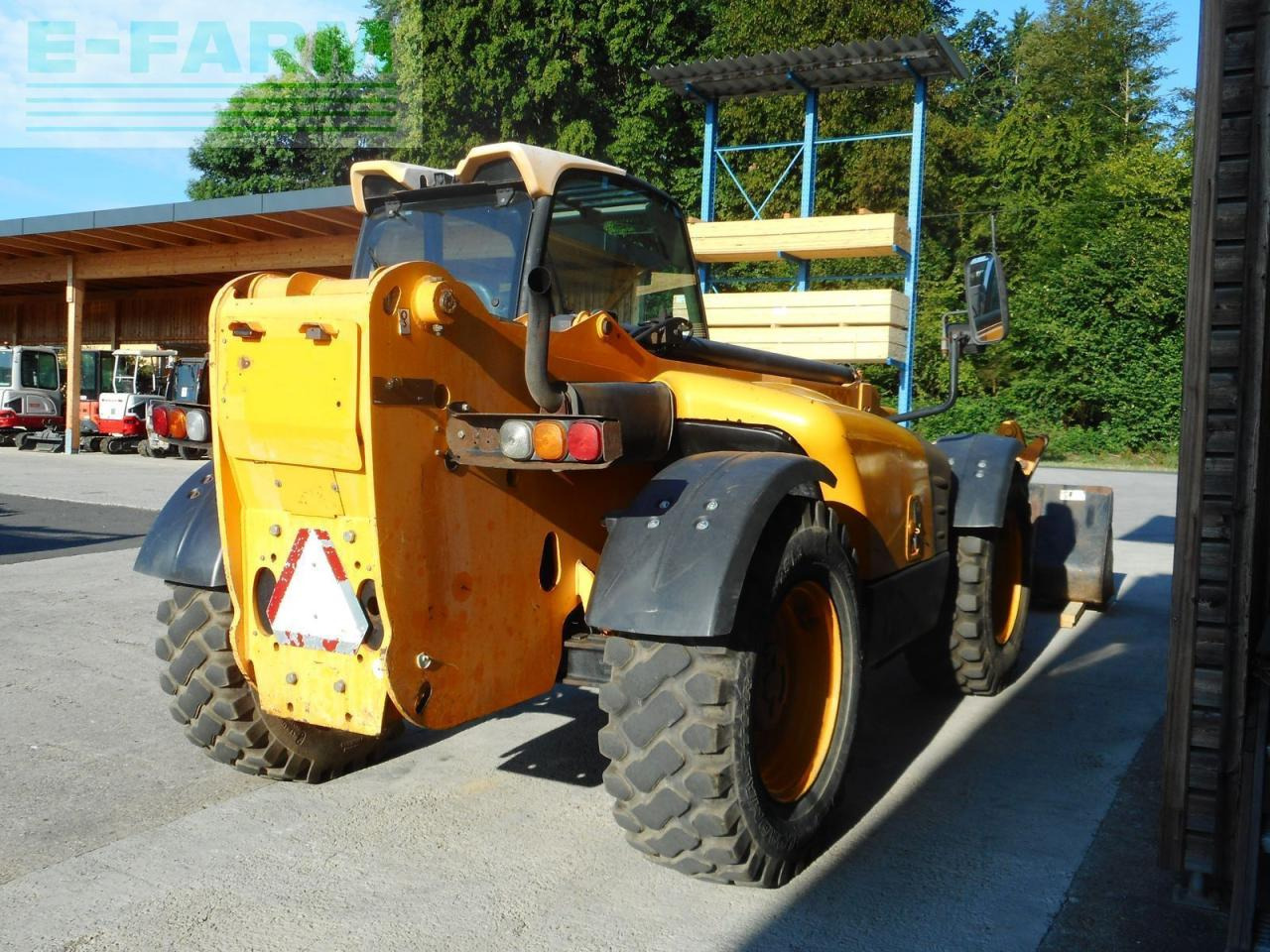 JCB jcb 533-105 ( 3,3t - 10,5m ) - Teleskooplaadur: pilt 4 JCB jcb 533-105 ( 3,3t - 10,5m ) - Teleskooplaadur: pilt 4