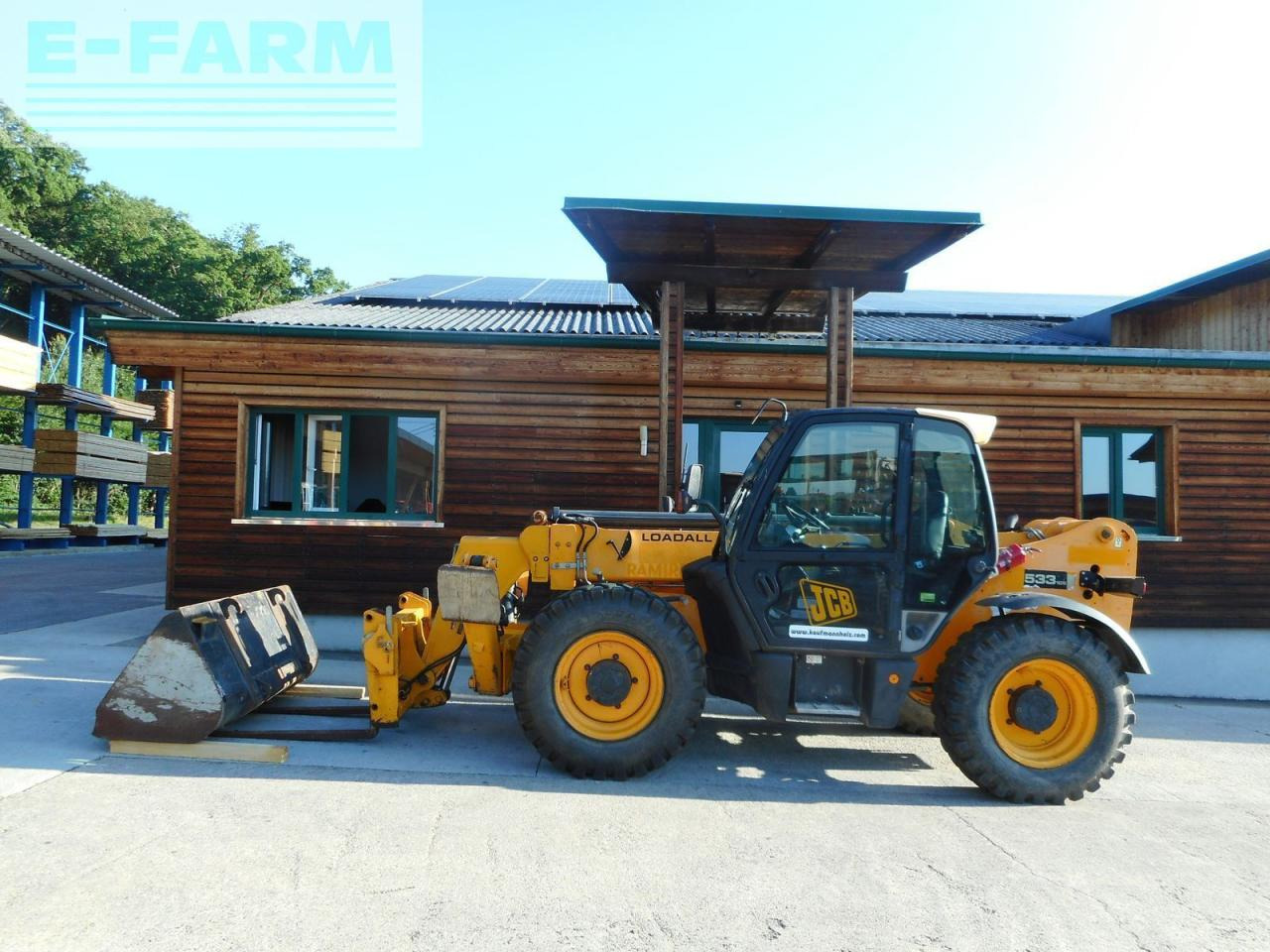 JCB jcb 533-105 ( 3,3t - 10,5m ) - Teleskooplaadur: pilt 1 JCB jcb 533-105 ( 3,3t - 10,5m ) - Teleskooplaadur: pilt 1