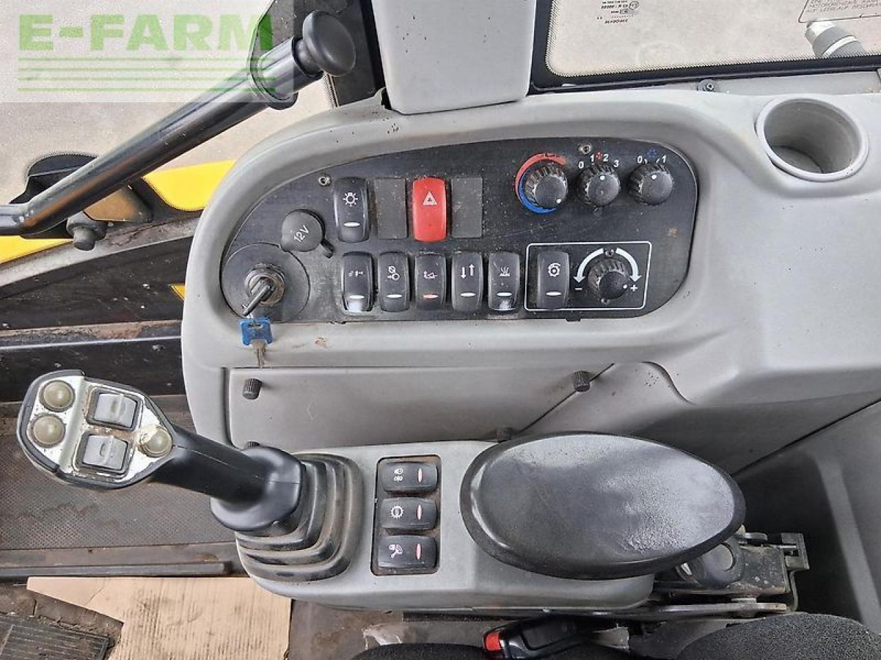Rataslaadur JCB tm 320s: pilt 8