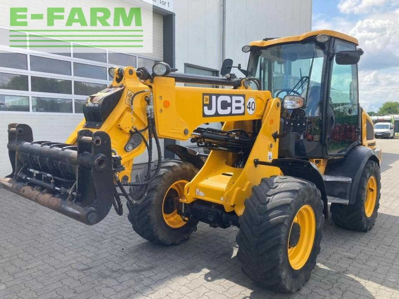JCB tm220t4a - Miniekskavaator: pilt 2 JCB tm220t4a - Miniekskavaator: pilt 2