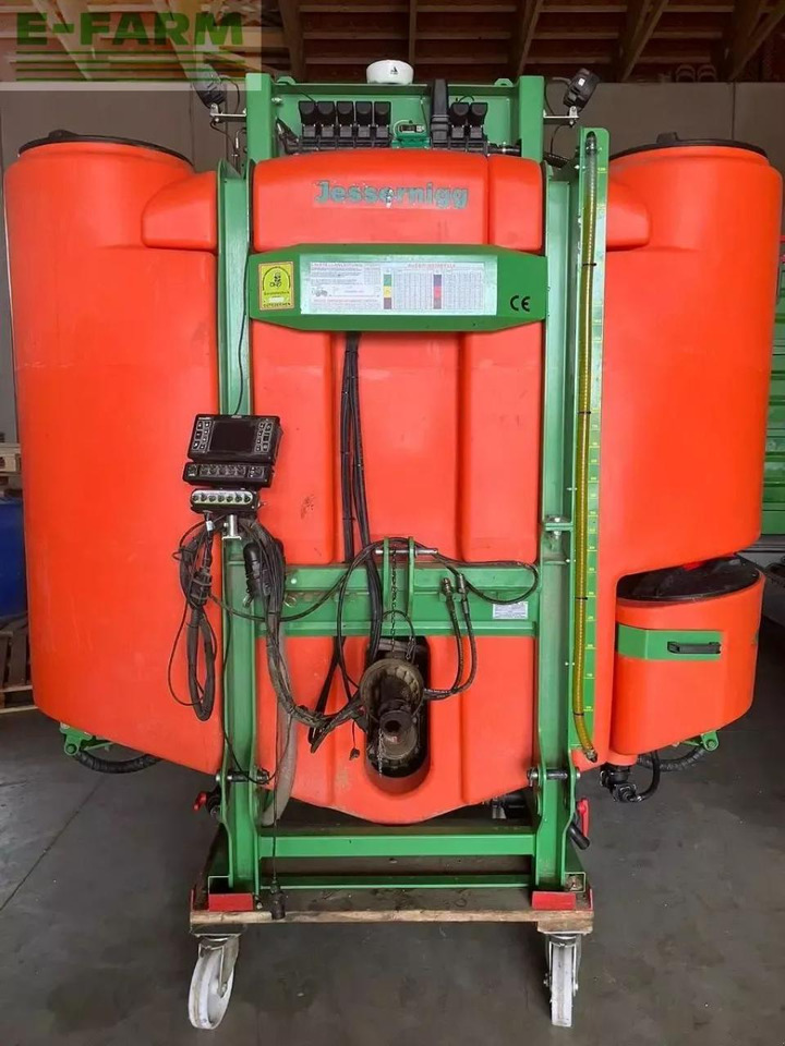 Jessernigg s ng pl 1200 feldspritze mit fronttank gps - Järelveetav pritsija: pilt 1 Jessernigg s ng pl 1200 feldspritze mit fronttank gps - Järelveetav pritsija: pilt 1