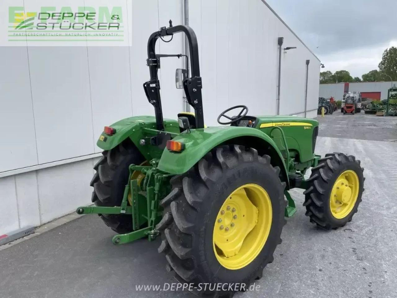 John Deere 5055e - Traktor: pilt 2 John Deere 5055e - Traktor: pilt 2