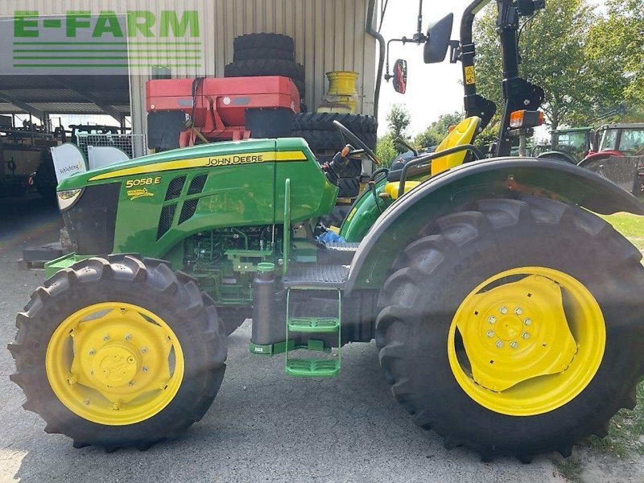 John Deere 5058e - Traktor: pilt 3 John Deere 5058e - Traktor: pilt 3
